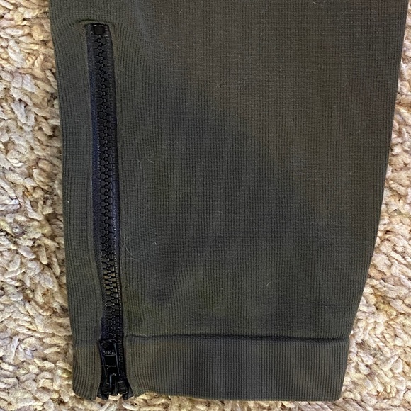 SPANX Seamless Side Zip High Waist Seamless Leggings Deep Olive Green Sz XL NWT - Picture 8 of 9